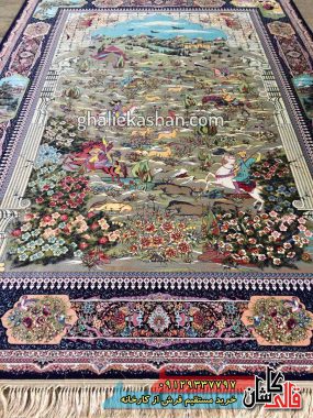 فرش 1200 شانه طرح شکارگاه زمینه سرمه ای کاشان