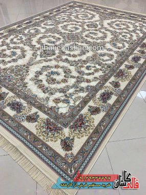 فرش 1000 شانه طرح شاهان زمینه کرم چرک کاشان