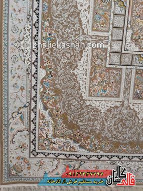 فرش 1200 شانه طرح آذین زمینه نسکافه ای کاشان گل برجسته 2