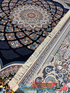 فرش 700 شانه طرح لوکس زمینه سرمه ای کاشان 3