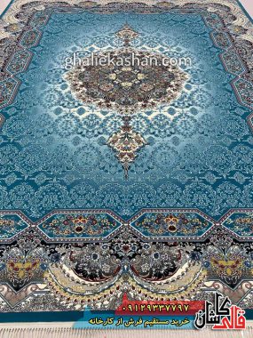 فرش 700 شانه طرح هالیدی زمینه آبی فیروزه ای کاشان 2