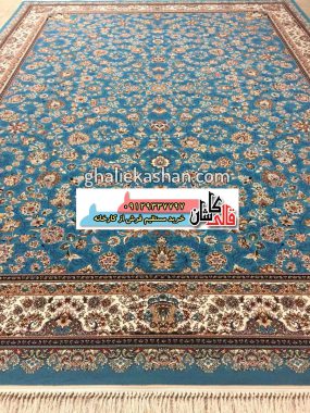 فرش 700 شانه طرح گل افشان زمینه آبی عقیق کاشان 2