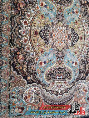 فرش 1200 شانه طرح اهورا زمینه سرمه ای کاشان 3