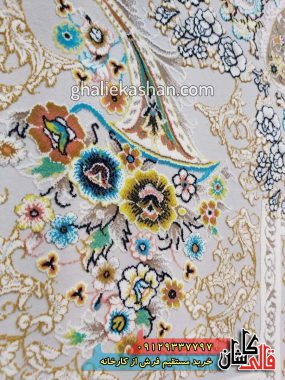فرش 1200 شانه طرح خشتی زمینه نقره ای کاشان گل برجسته 1
