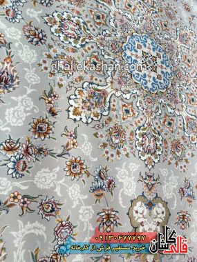فرش کاشان قالی کاشان خرید فرش 700 شانه طرح طاها زمینه فیلی کاشان گل برجسته 1