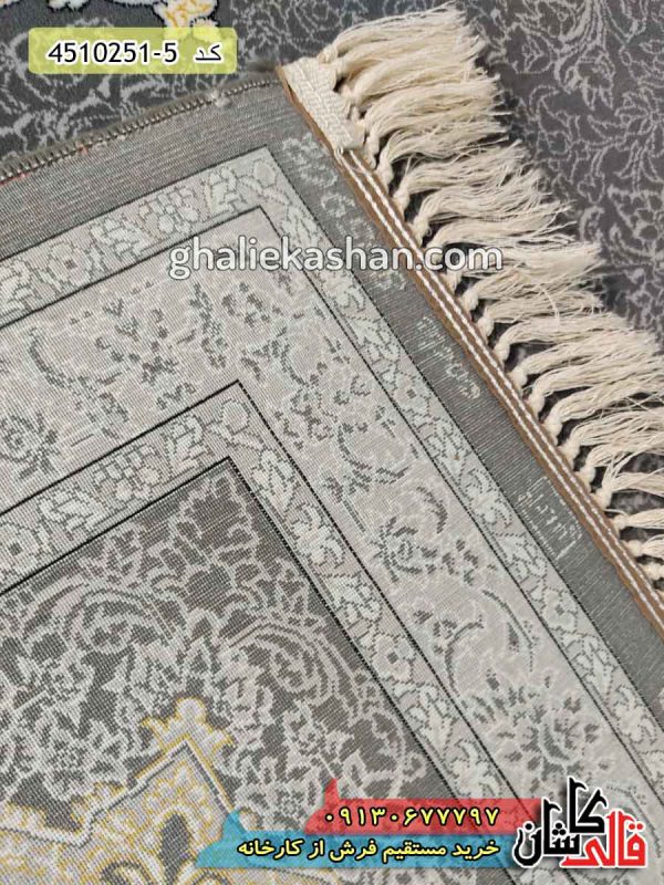 فرش جدید 700 شانه زمینه متالیک طرح اسپادانا قالی کاشان
