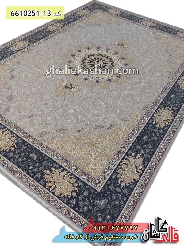 فرش 700 شانه طلاکوب طرح مهرگان زمینه نقره ای کاشان - مدل فرش مدرن و شیک نقره ای طوسی جدید 1401