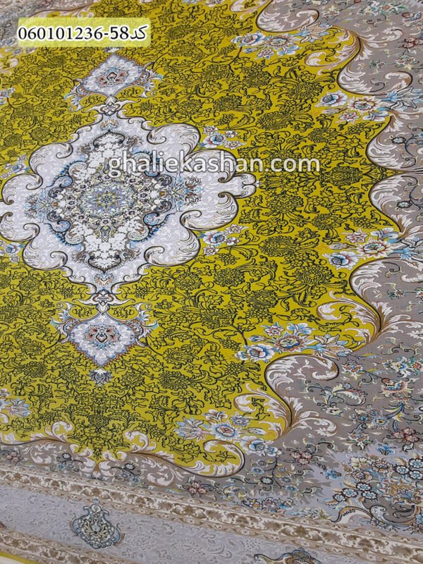 فرش 1200 شانه طرح ترنج دار سپهر زمینه طلایی کاشان - گل برجسته