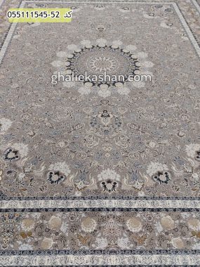 فرش 1500 شانه طرح درباری زمینه نقره ای کاشان - گل برجسته