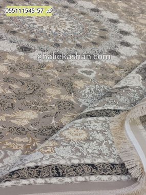 فرش 1500 شانه طرح گونش زرین نقره ای کاشان - گل برجسته