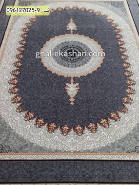 فرش 700 شانه طلاکوب طرح سودا زمینه سرمه ای کاشان