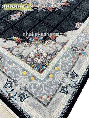 فرش 700 شانه طرح رومیسا زمینه سرمه ای کاشان