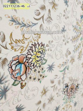 فرش 1200 شانه طرح مهتاب زمینه کرم کاشان - گل برجسته