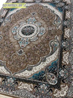 فرش 700 شانه طرح سوگند زمینه نسکافه ای کاشان