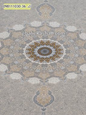 فرش 1000 شانه طرح ترنج دار کد 1425 زمینه بژ ذغالی کاشان - گل برجسته