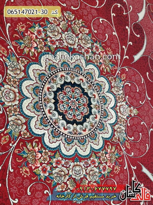 خرید فرش قالی کاشان فروش فرش ماشینی 700 شانه طرح چکاوک رخساره زمینه قرمز کاشان نزدیک2