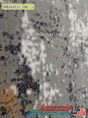 خرید فرش قالی کاشان فروش فرش ماشینی مدرن و فانتزی طرح قاب گره دوتایی زمینه طوسی کاشان گل برجسته نزدیک1