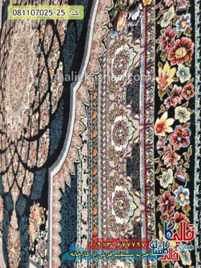 فرش 700 شانه طرح لوکس زمینه سرمه ای کاشان نزدیک 2