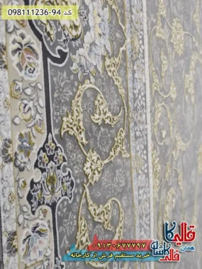 فرش طلاکوب 1200 شانه طرح افشان لوتوس زمینه طوسی گل برجسته کاشان نزدیک