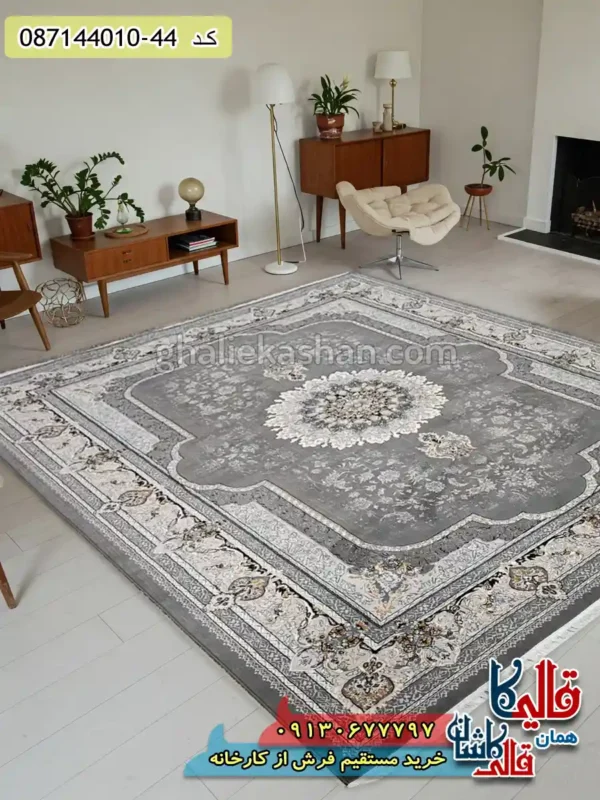 فرش ارزان طرح 700 شانه طرح سرور رنگ فیلی کاشان دکوراسیون
