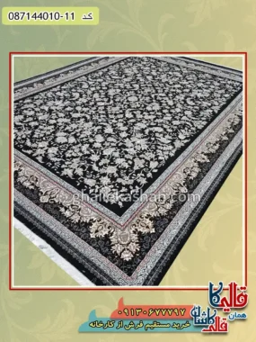 فرش ارزان طلاکوب طرح 700 شانه طرح افشان آوا رنگ مشکی کاشان اصلی