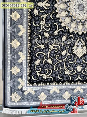 فرش طلاکوب 700 شانه طرح مهسا زمینه سرمه ای کاشان حاشیه