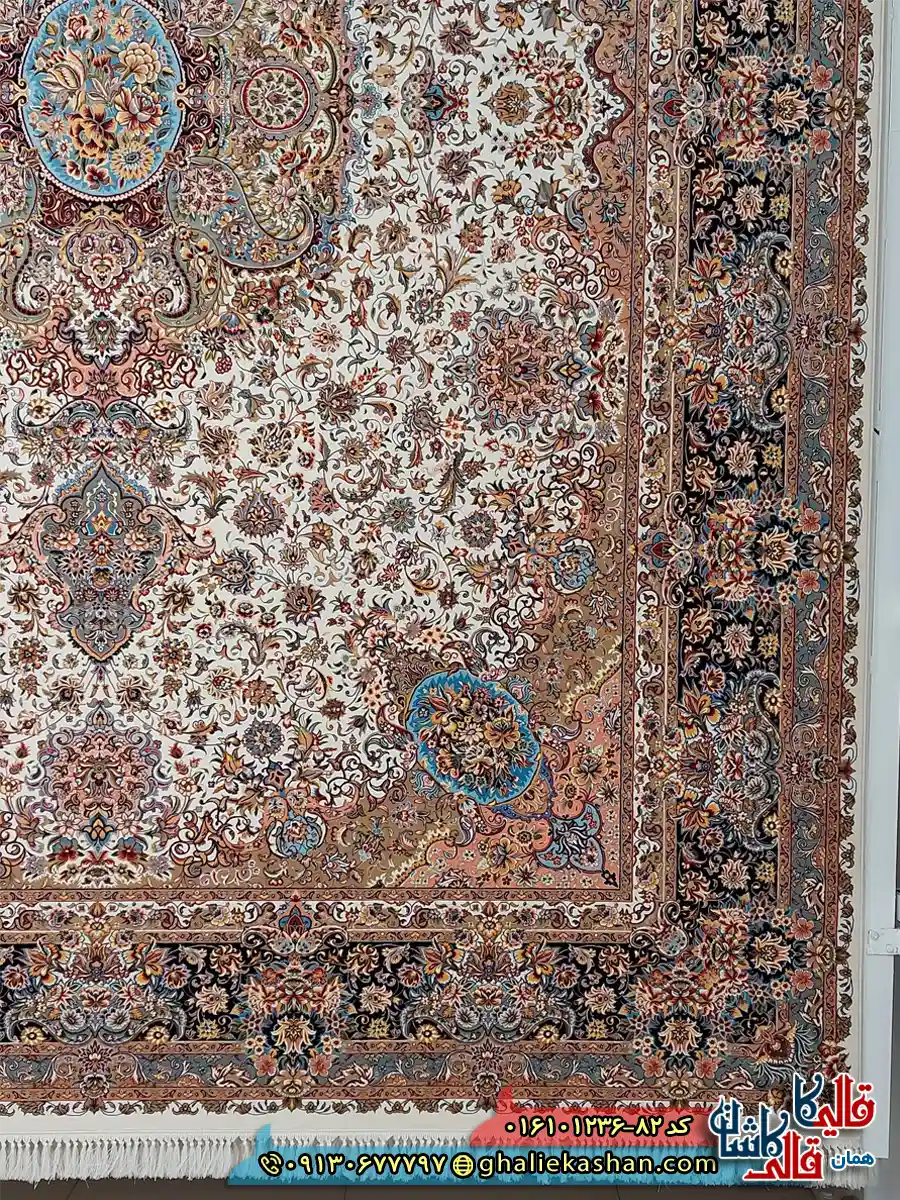 فرش 1200 شانه اصیل طرح تبریز رنگ کرم کاشان حاشیه