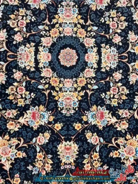 فرش 1200 شانه طرح افشان لی لی رز رنگ سرمه ای کاشان زمینه