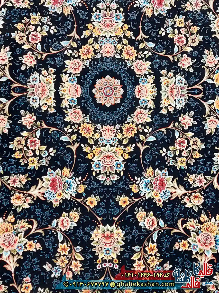 فرش 1200 شانه طرح افشان لی لی رز رنگ سرمه ای کاشان زمینه