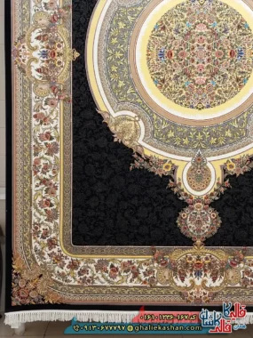 فرش 1200 شانه طرح فرگل رنگ سرمه ای کاشان حاشیه