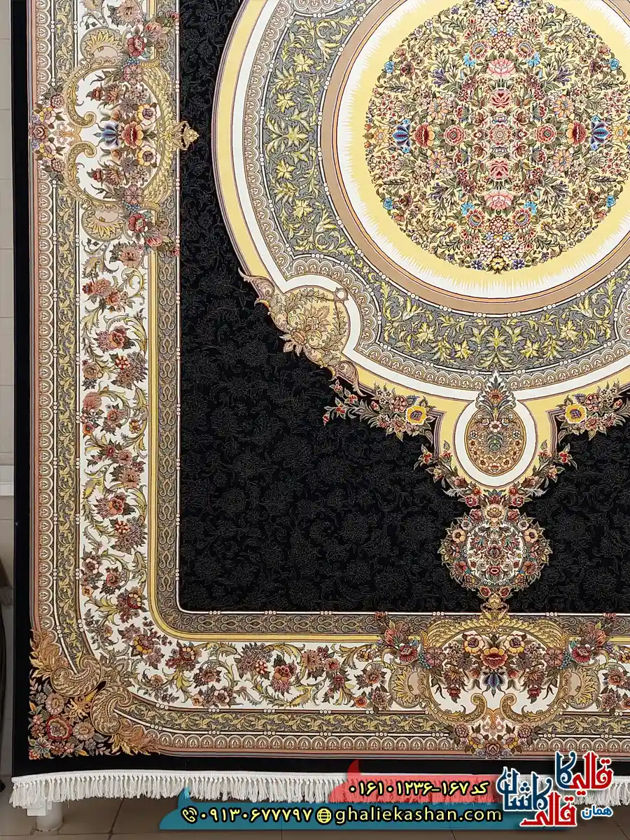 فرش 1200 شانه طرح فرگل رنگ سرمه ای کاشان حاشیه