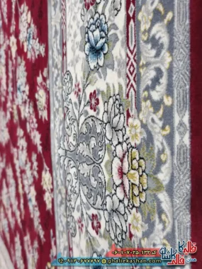 فرش 700 شانه طرح افشان ژینوس رنگ قرمز روناسی حاشیه کرم کاشان نزدیک