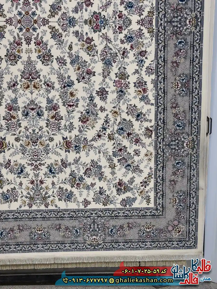 فرش 700 شانه طرح افشان ژینوس رنگ کرم کاشان حاشیه