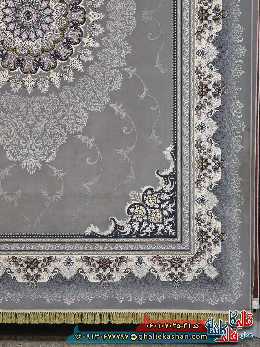 فرش 700 شانه طرح دلاریس رنگ طوسی نقره ای کاشان حاشیه