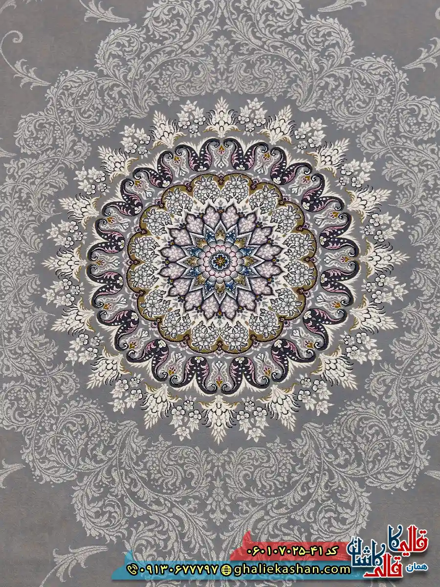 فرش 700 شانه طرح دلاریس رنگ طوسی نقره ای کاشان زمینه