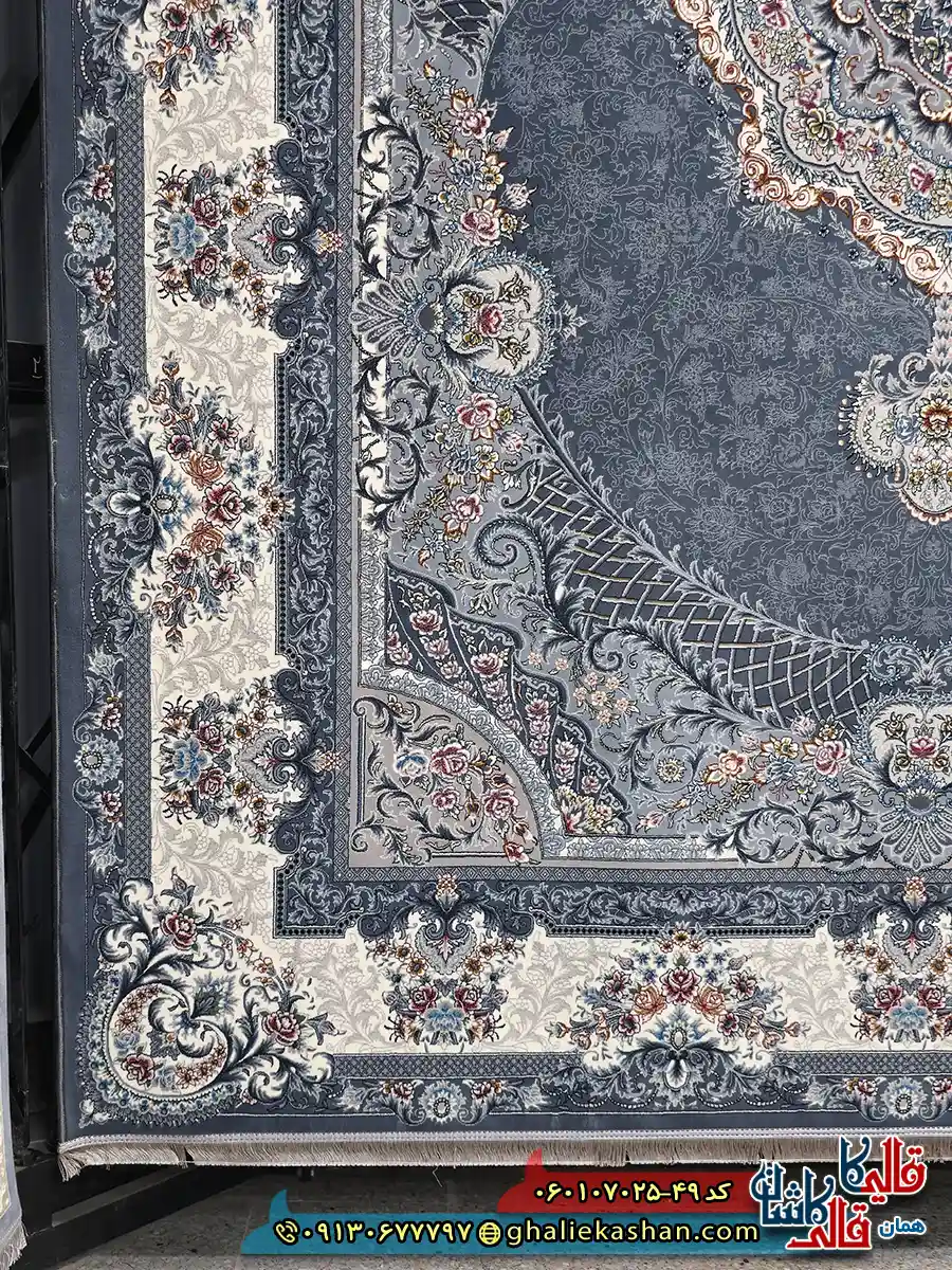 فرش 700 شانه طرح ژاکلین رنگ طوسی دودی کاشان حاشیه