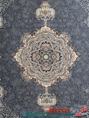 فرش 700 شانه طرح ژاکلین رنگ طوسی دودی کاشان زمینه
