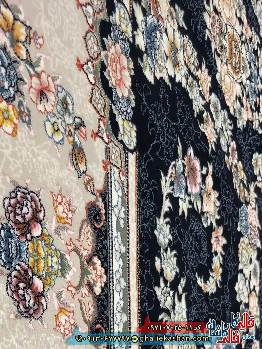 فرش 700 شانه طرح افشان نسترن رنگ سرمه ای کاشان نزدیک