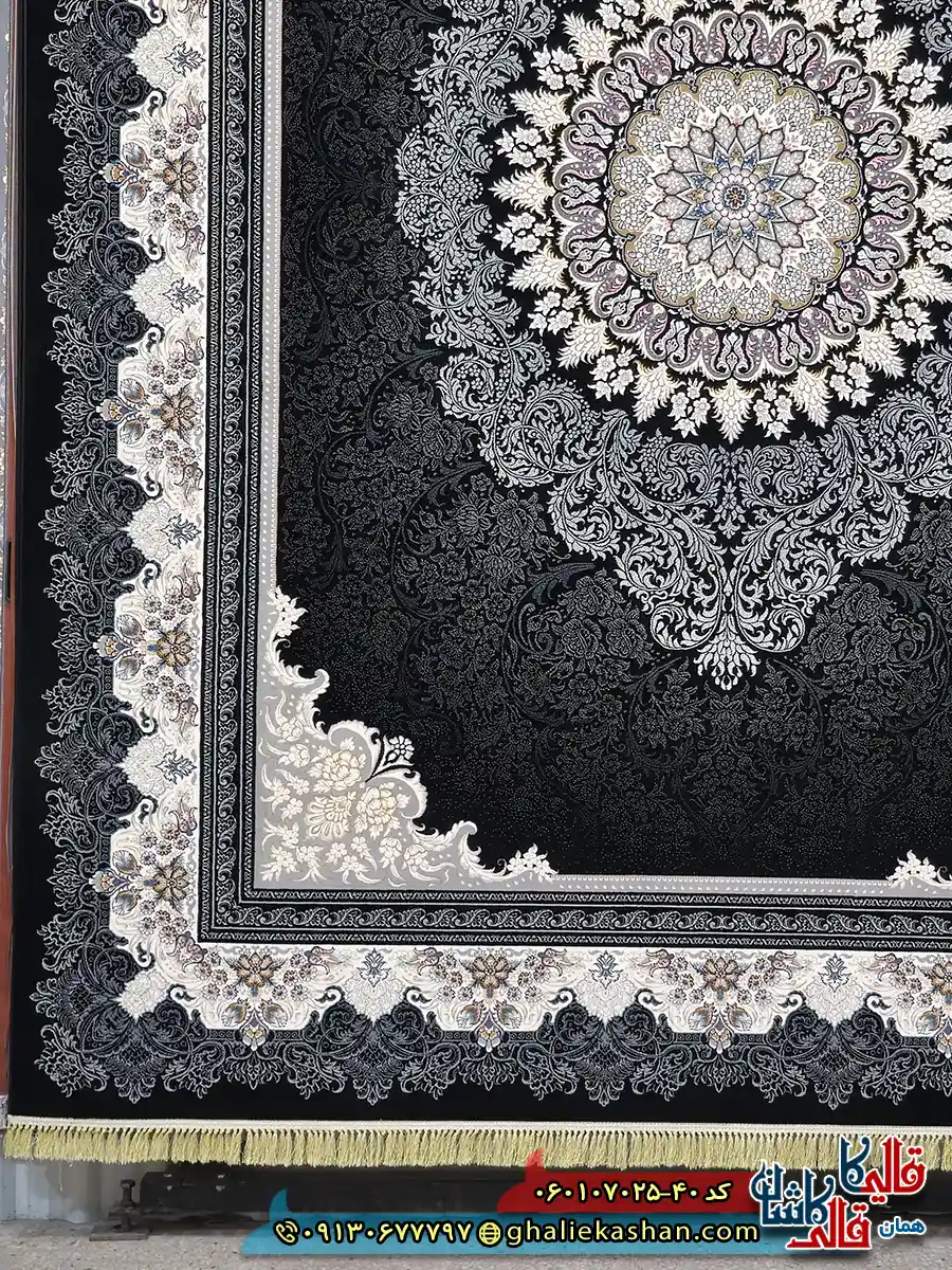 فرش 700 شانه طرح دلاریس رنگ سرمه ای کاشان حاشیه