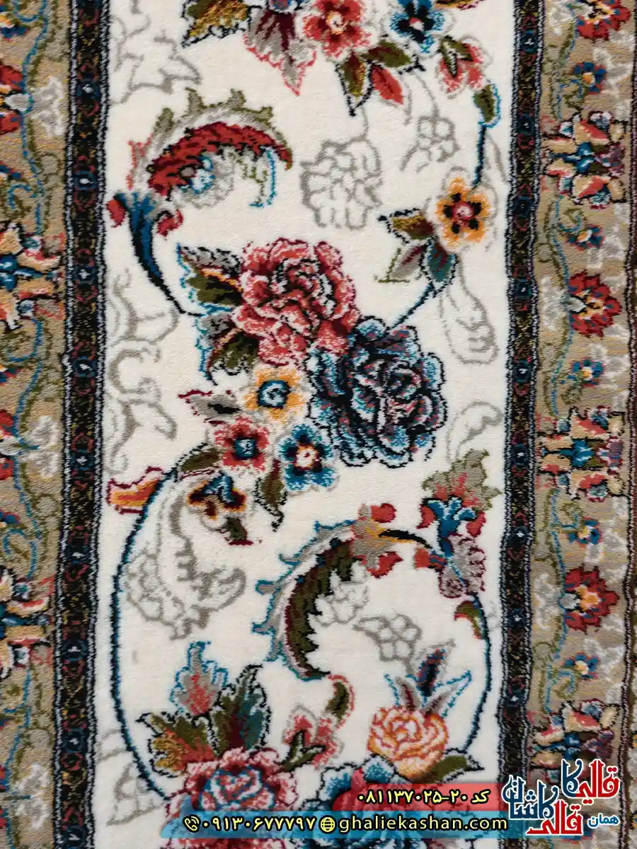 فرش 700 شانه طرخ افشان گیلدا رنگ کرم کاشان نزدیک 2