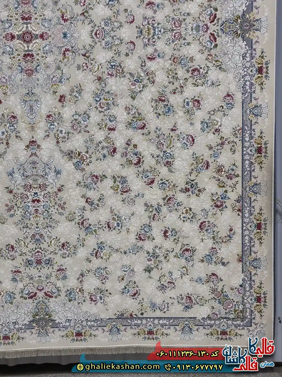 فرش روشن 1200 شانه طرح افشان گلبهار رنگ کرم گل برجسته کاشان حاشیه