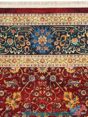 فرش سنتی 1000 شانه طرح افشان طاووس زمینه لاکی کاشان نزدیک3