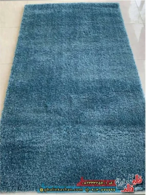 فرش شگی فلوکاتی طرح ساده رنگ آبی اطلسی کاشان اصلی