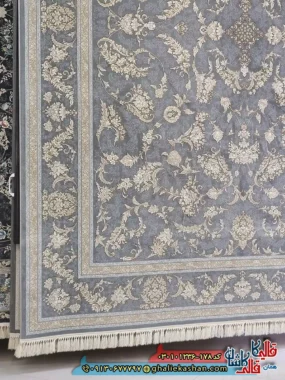 فرش ‌طلاکوب ‌1200 ‌شانه ‌طرح ‌افشان ‌ساحل ‌رنگ ‌طوسی ‌کاشان ‌حاشیه