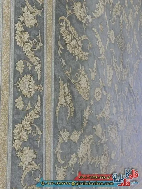 فرش ‌طلاکوب ‌1200 ‌شانه ‌طرح ‌افشان ‌ساحل ‌رنگ ‌طوسی ‌کاشان ‌نزدیک