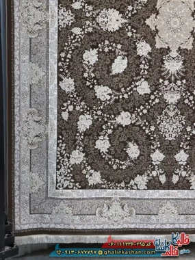 فرش طلاکوب 1200 شانه طرح افشان سوگل رنگ قهوه ای شکلاتی گل برجسته کاشان حاشیه