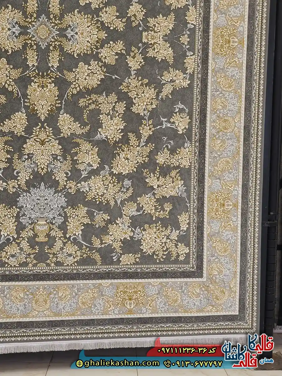 فرش طلاکوب 1200 شانه طرح افشان نگار رنگ طوسی فیلی گل برجسته کاشان حاشیه