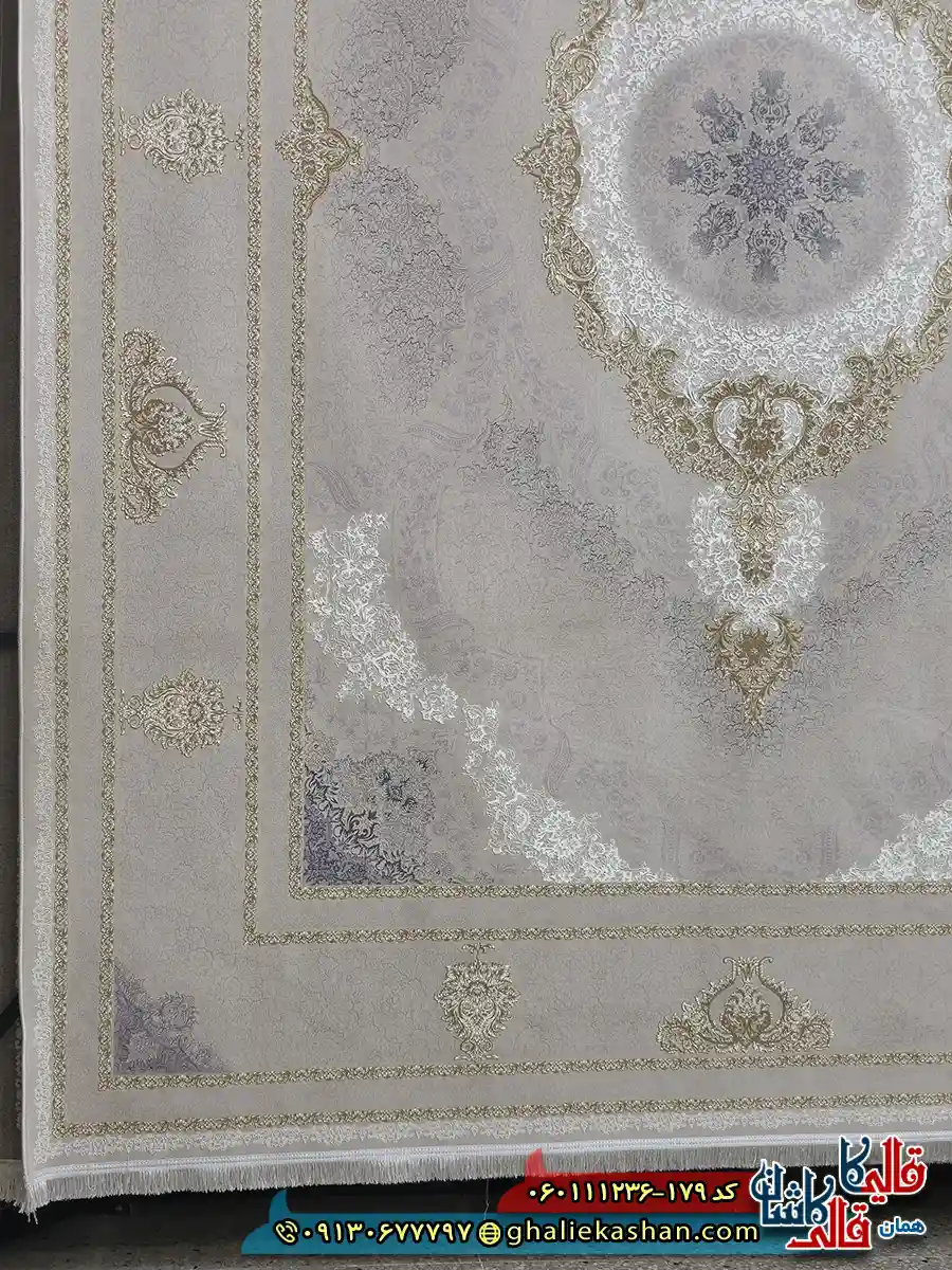 فرش طلاکوب 1200 شانه طرح برکه رنگ کرم صدفی گل برجسته کاشان حاشیه