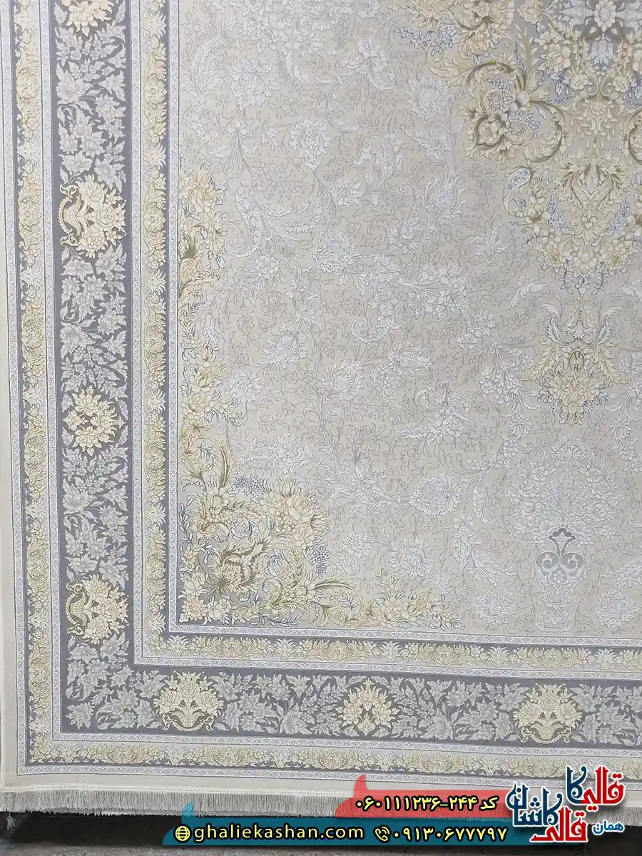 فرش طلاکوب 1200 شانه طرح رایان رنگ کرم گل برجسته کاشان حاشیه