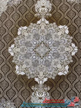 فرش طلاکوب 1200 شانه طرح مژده رنگ قهوه ای شکلاتی گل برجسته کاشان زمینه